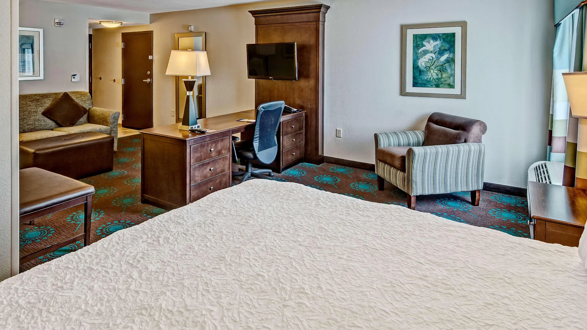 מלון Hampton Inn & Suites דסטין