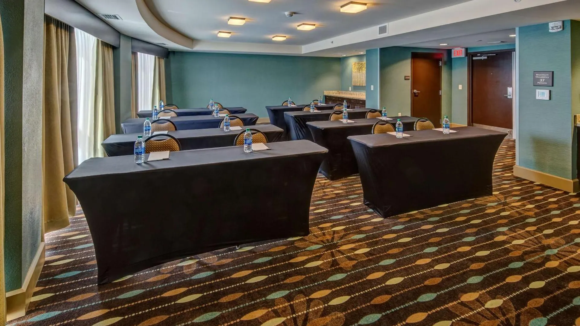 Hampton Inn & Suites דסטין 3*,  ארצות הברית