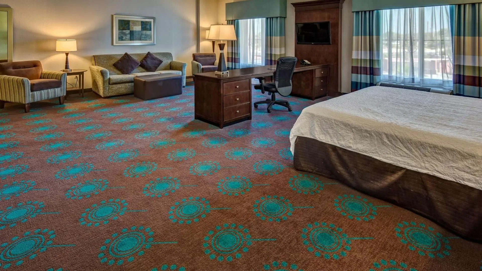 Hampton Inn & Suites דסטין 3*,