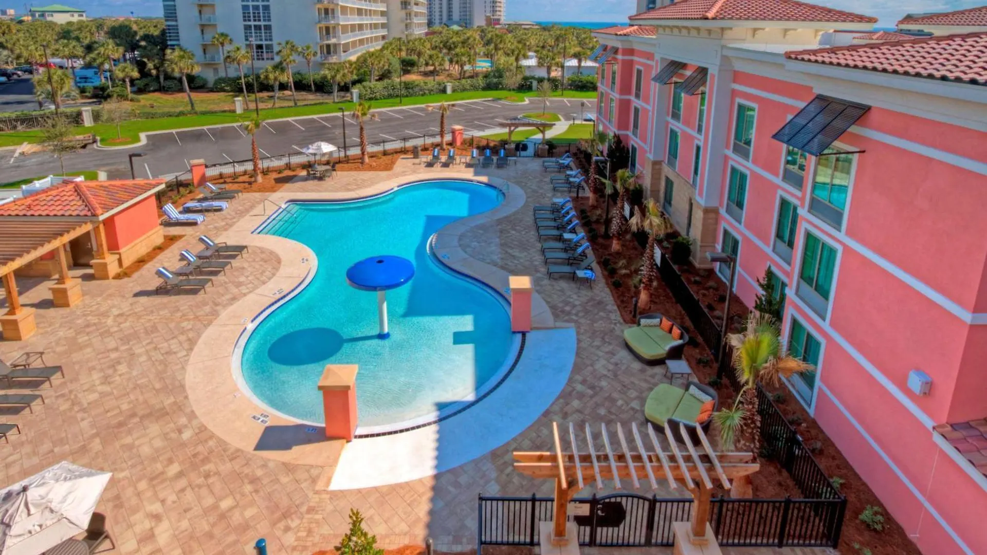 Hampton Inn & Suites דסטין מלון